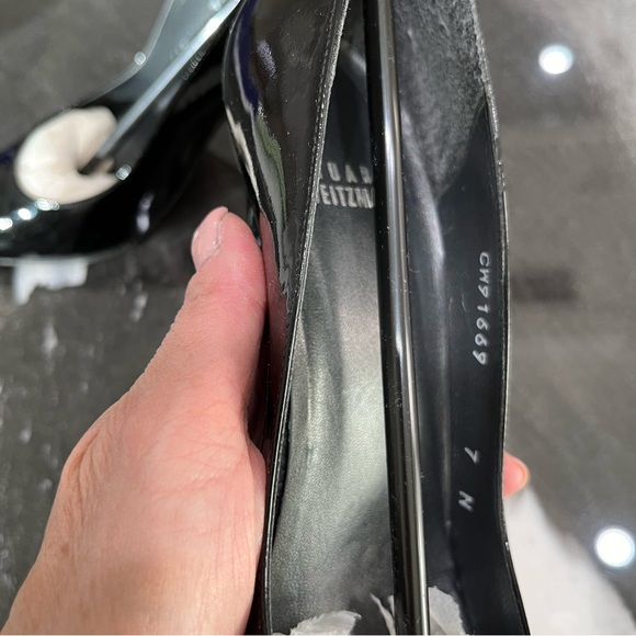 Stuart Weitzman Entice Black Soft Patent Heels - 7 N - Picture 4 of 8